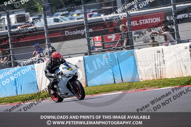 donington no limits trackday;donington park photographs;donington trackday photographs;no limits trackdays;peter wileman photography;trackday digital images;trackday photos